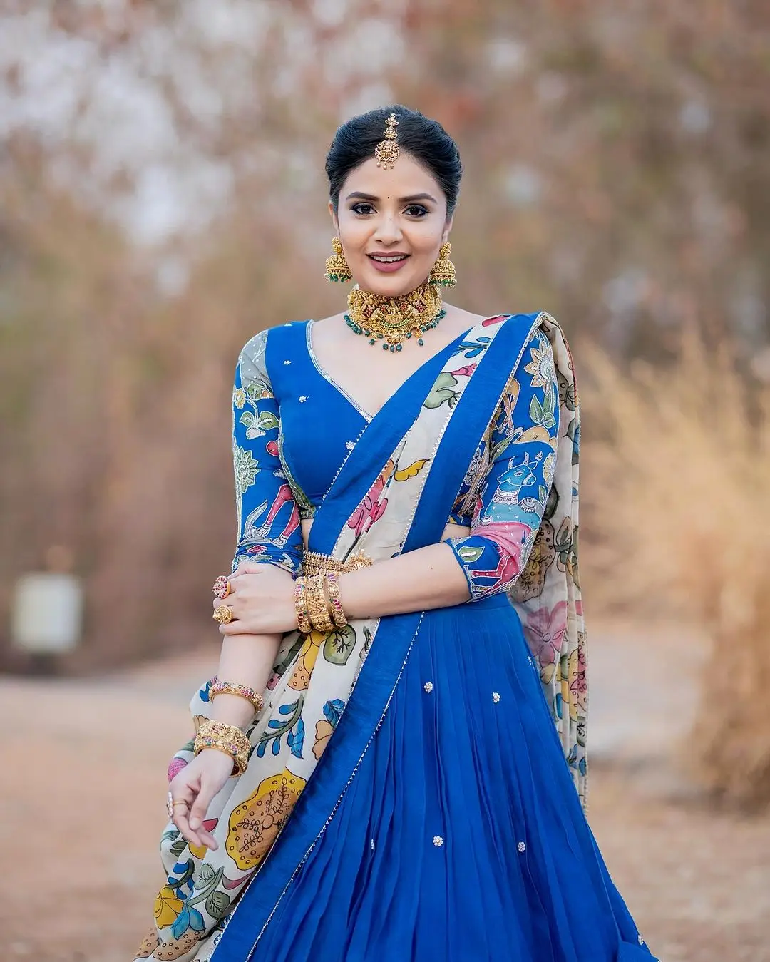 Indian TV Actress Sreemukhi Pics in Blue Lehenga Choli